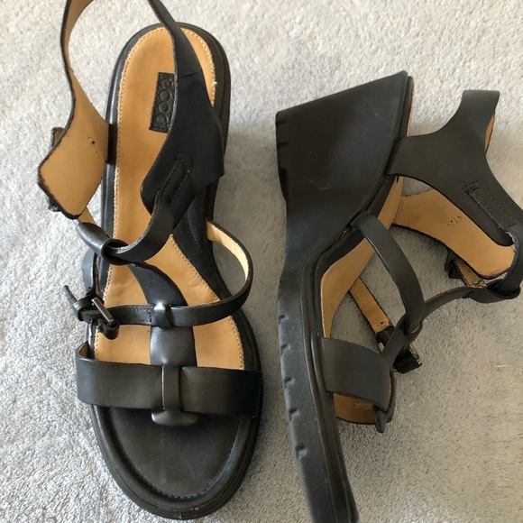 Ecco - Picture 3 of 5